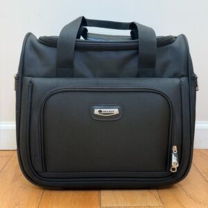 Delsey Black  Carry-On Weekender Travel Duffle Gym Overnight Bag With Strap